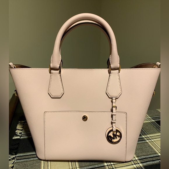 Michael Kors - Picture 2 of 13